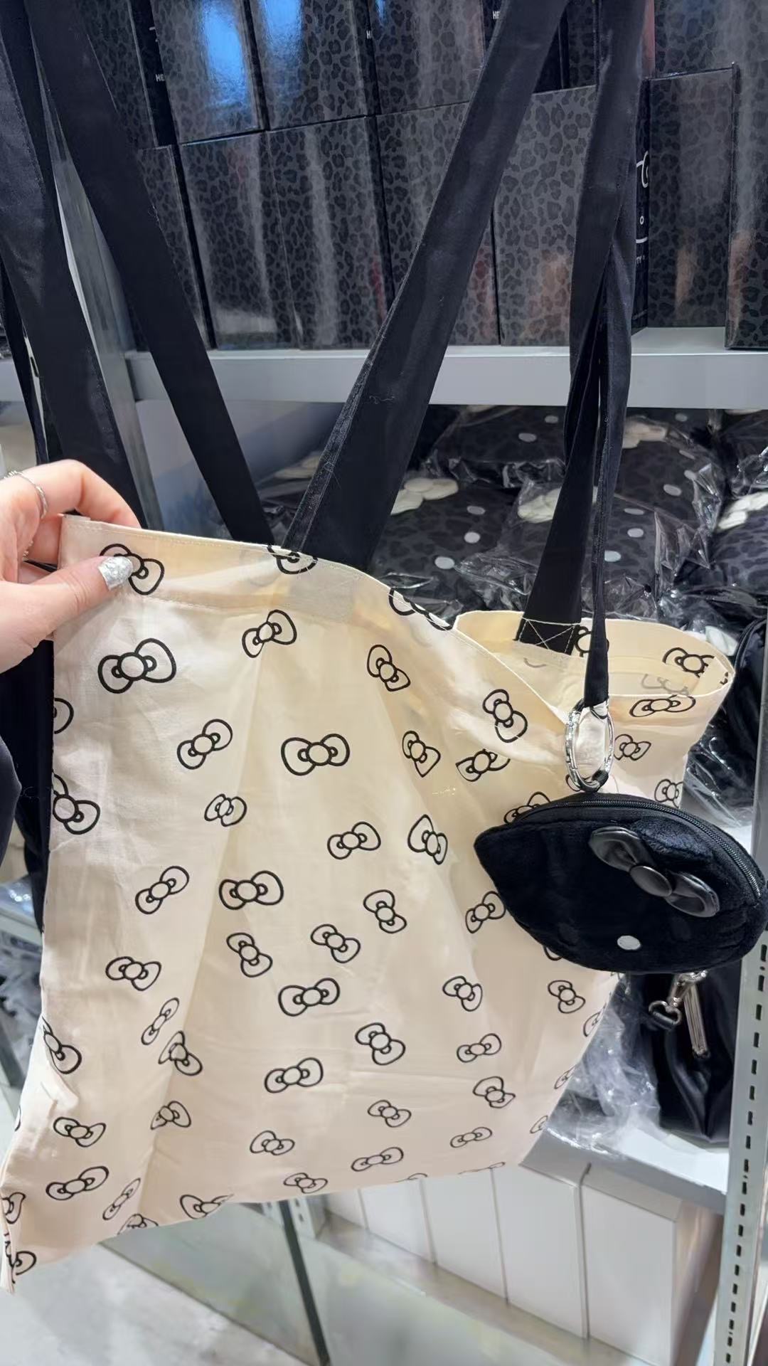 0218 三丽欧白色印花购物袋 kt 大黑头 