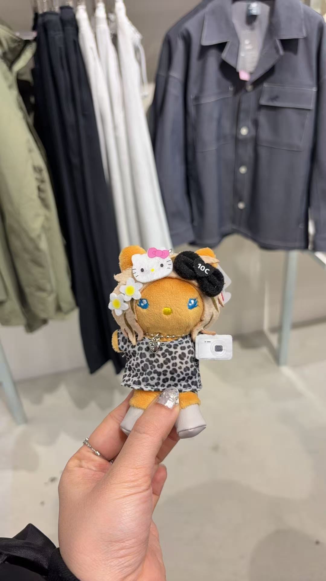 0218 三丽欧黑皮kt豹纹 挂件 