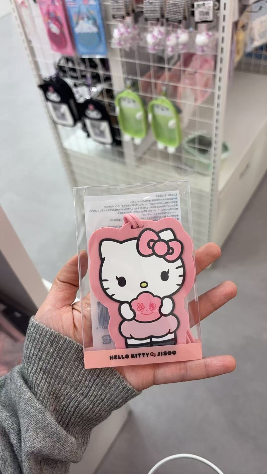 0227 三丽鸥 JISOO与Hello Kitty联名kt图案行李牌