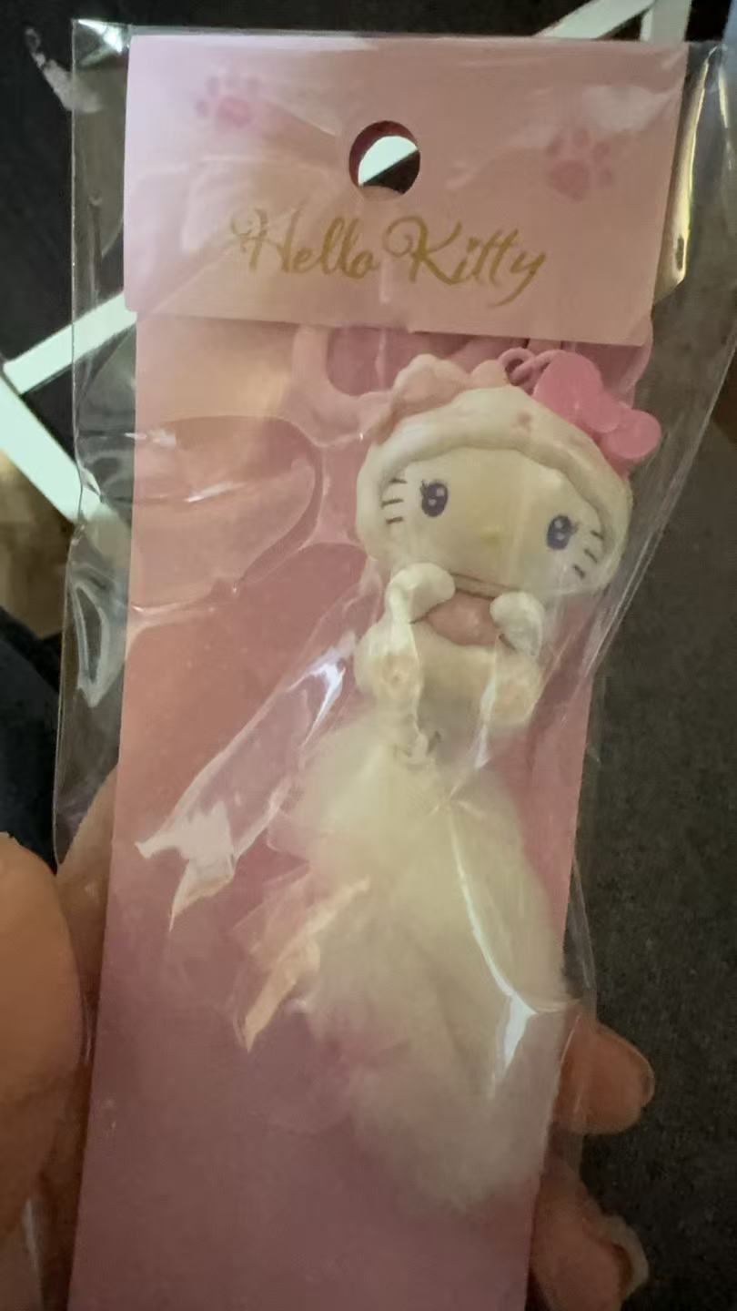 0301 三丽欧kt毛茸茸尾巴 钥匙扣