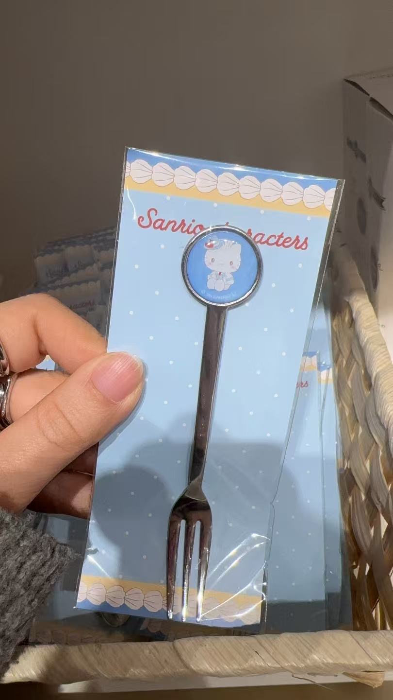 0303 三丽欧草莓蛋糕 蓝色丹尼尔叉子 5汇