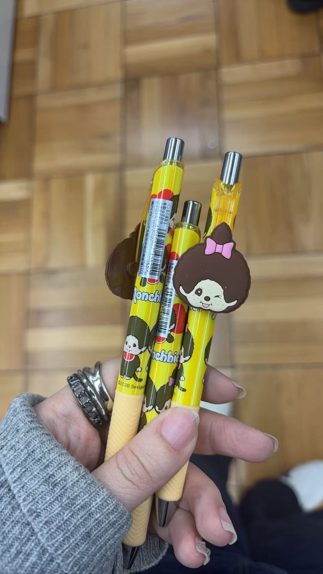 0307 折扣店 蒙奇奇 黄色笔