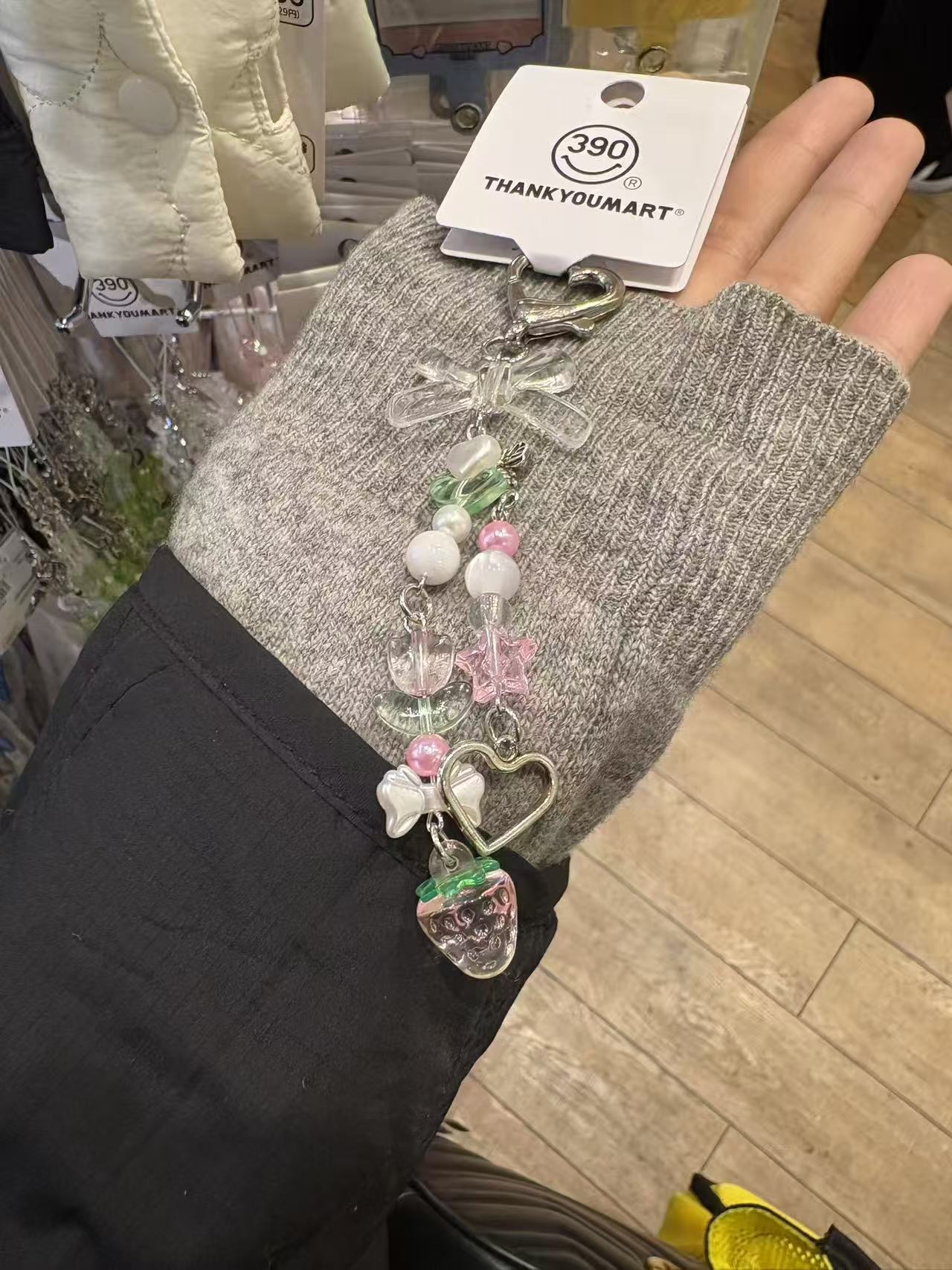 0309 古早草莓蝴蝶结钥匙扣 