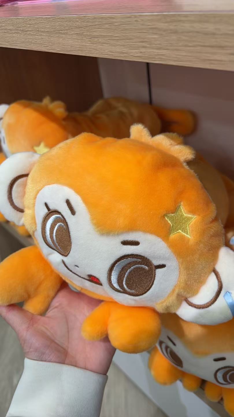 0309  Mezzo Piano 橙色猴子角色毛绒纸巾盒