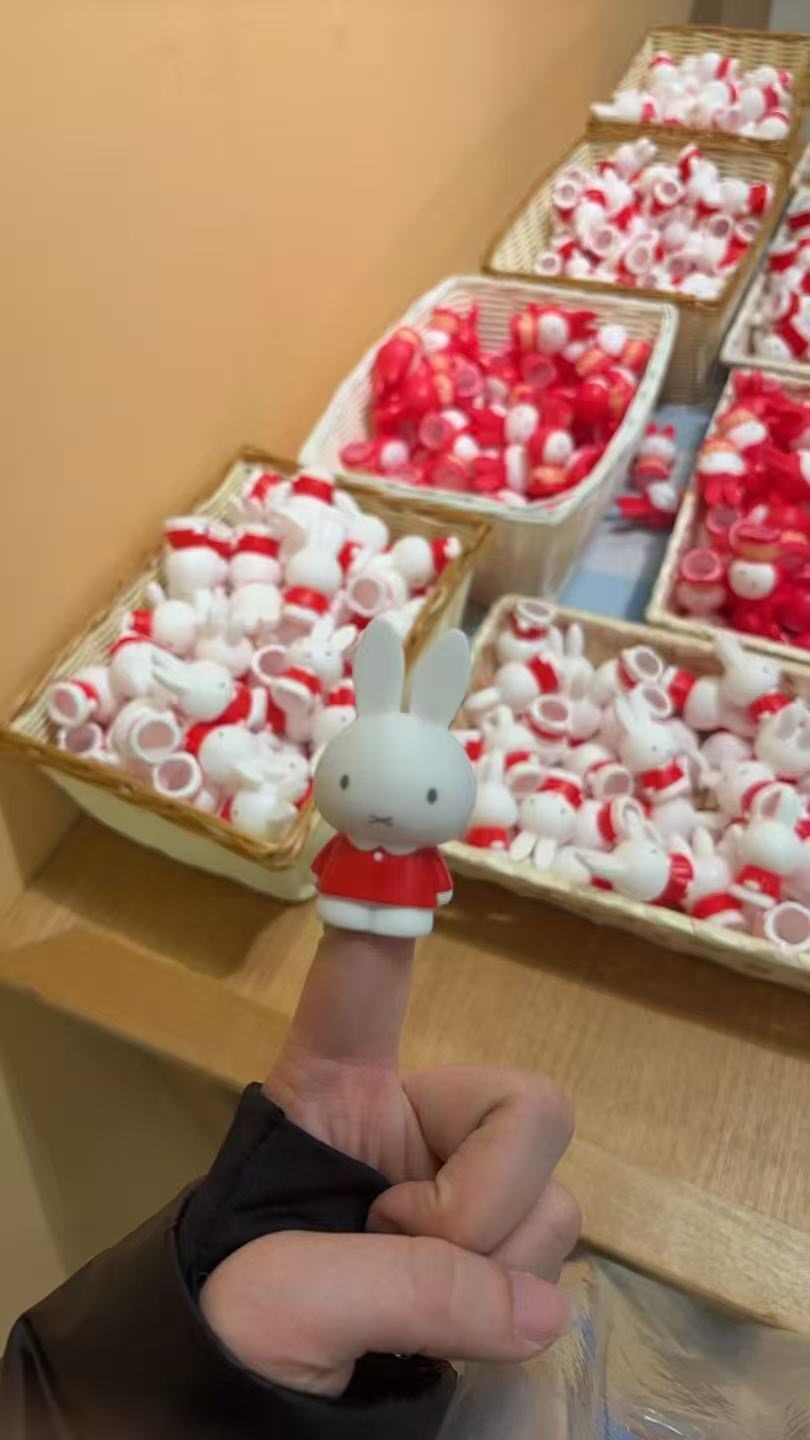 0321 米菲红色裙子指偶 