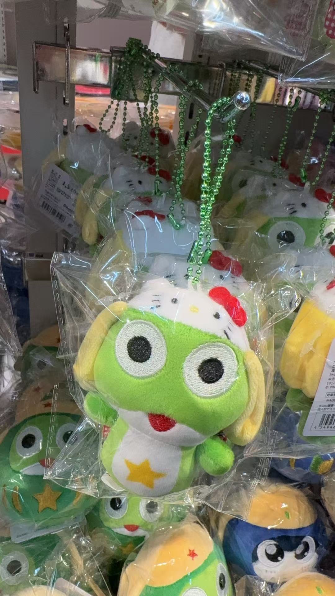 0321 三丽鸥 军曹联名kt头套毛绒挂件48汇