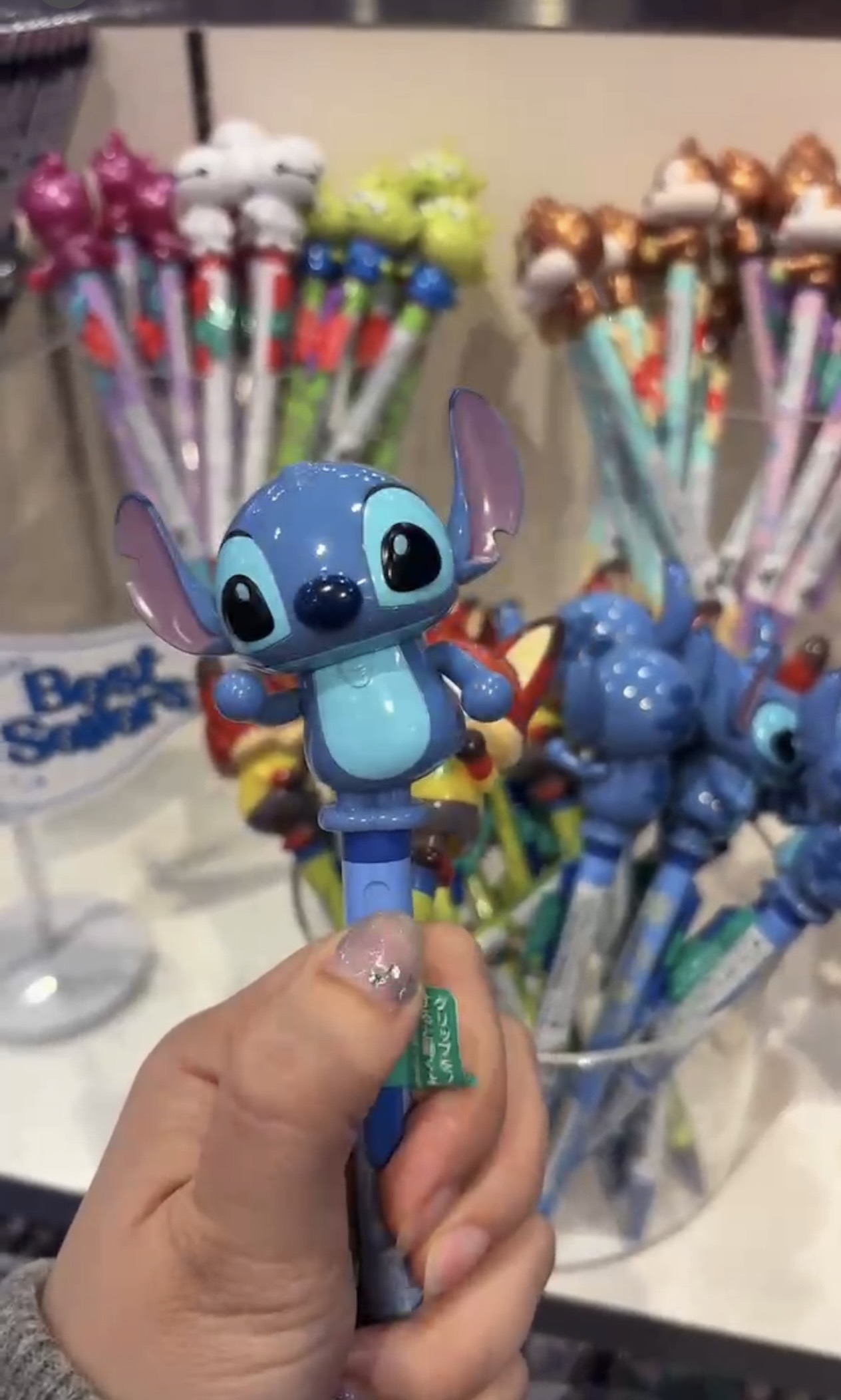 0407 史迪仔（Stitch）造型的摇头笔