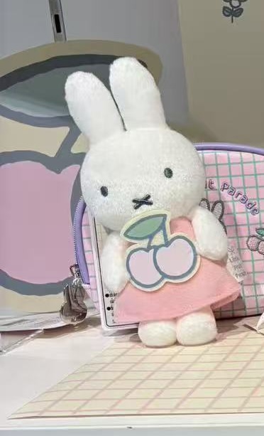 5汇0424 loft ​​米菲樱桃毛绒挂件