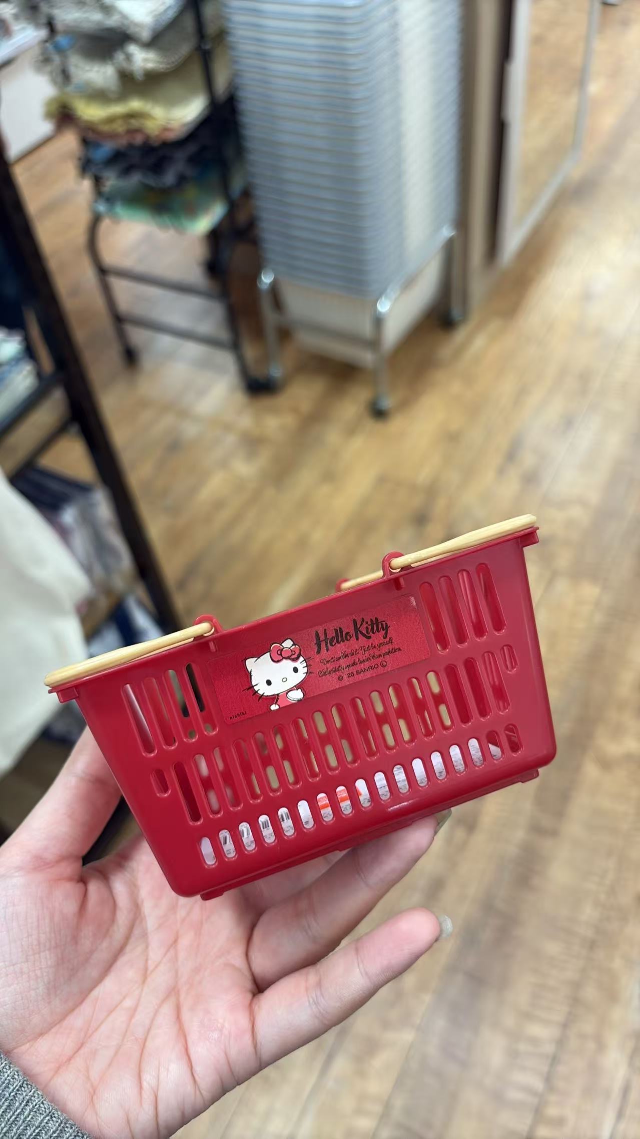 0427 Hello Kitty 联名款迷你收纳篮红色