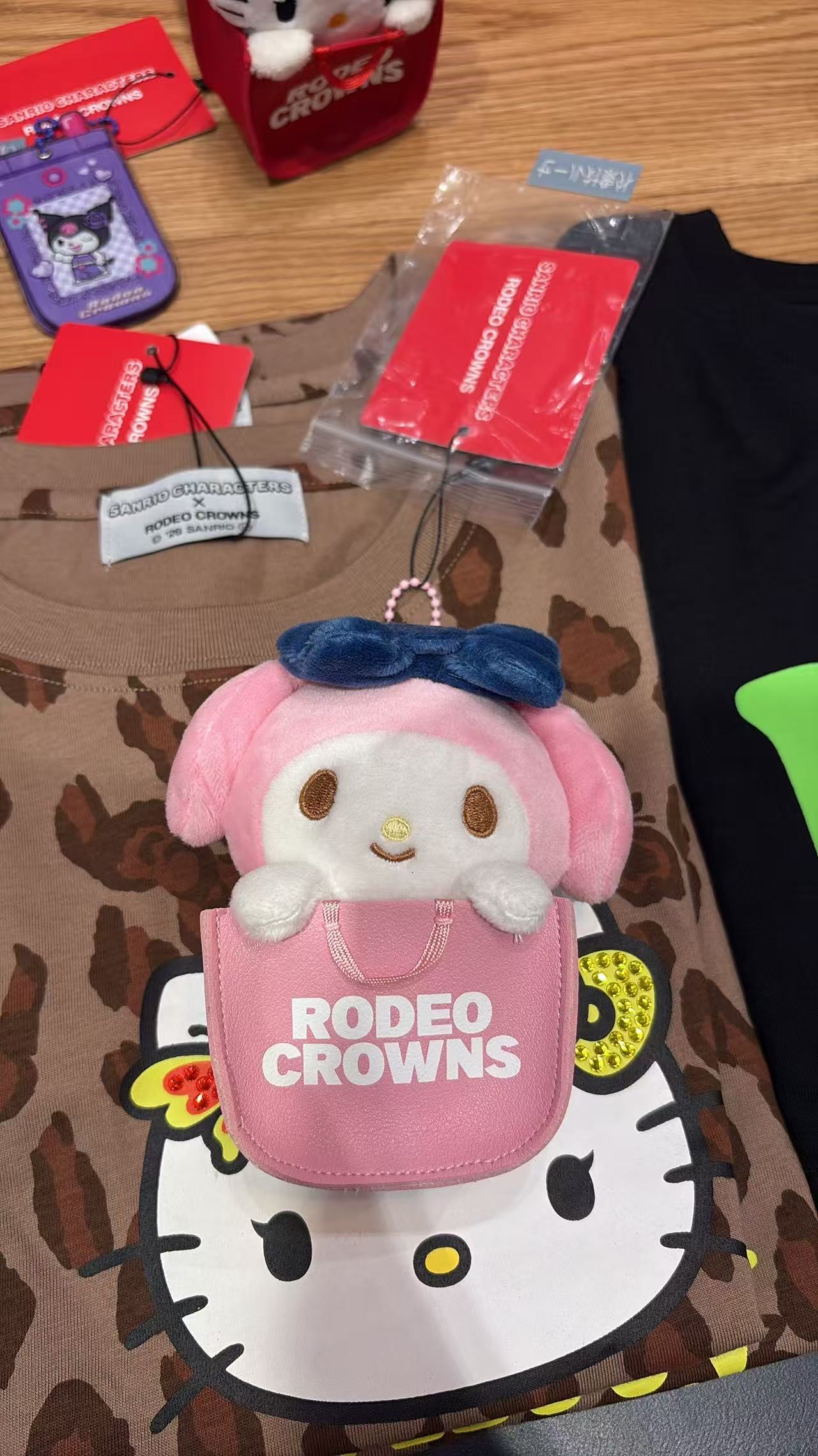0429 三丽鸥 美乐蒂粉色口袋毛绒挂件