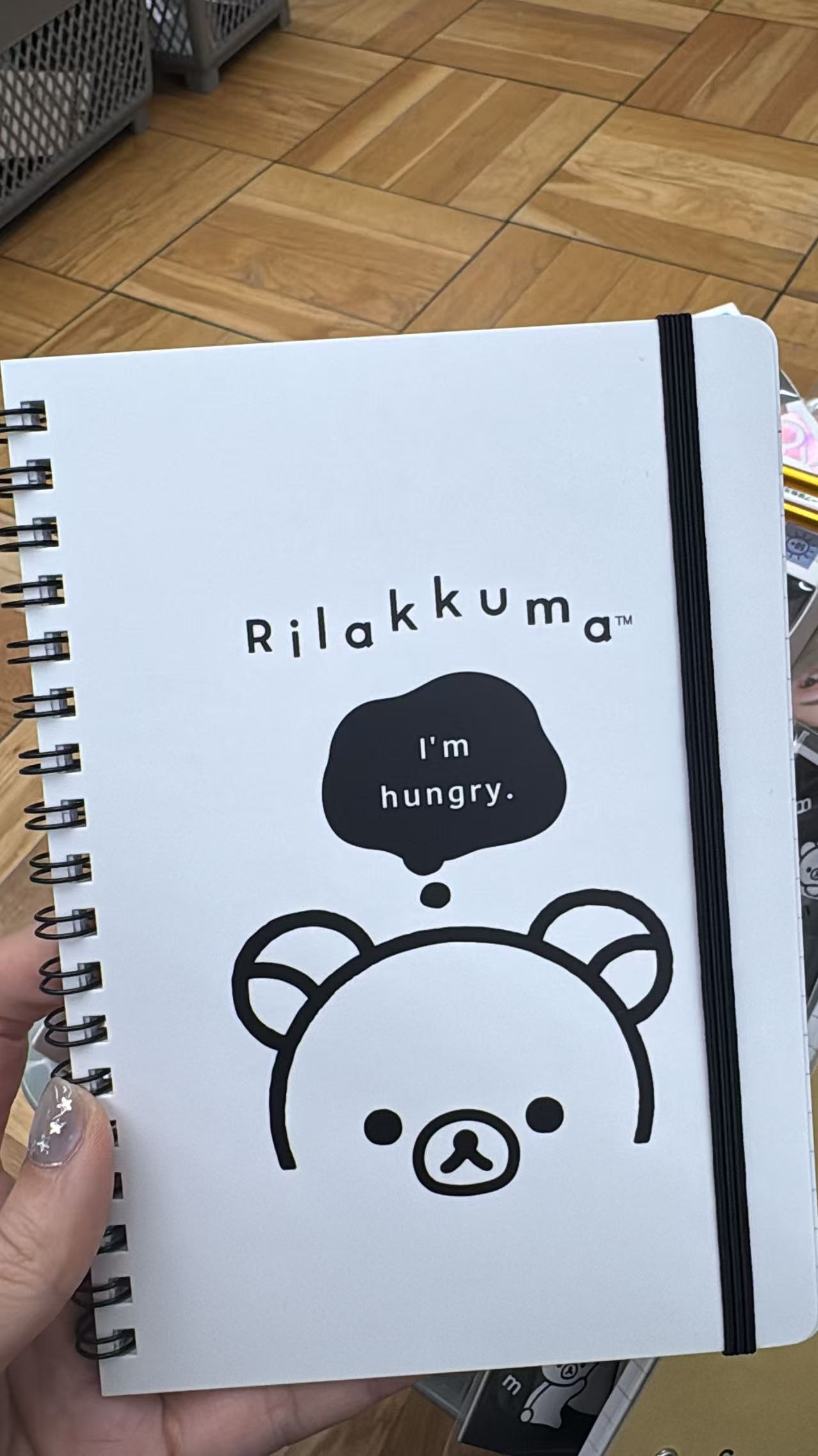 0512 折扣店 轻松熊黑色线条熊哥 白色封面笔记本