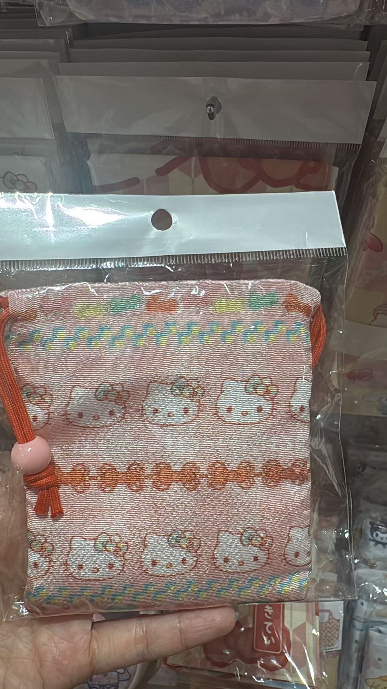 0515 三丽欧和服材质 kt收纳包 