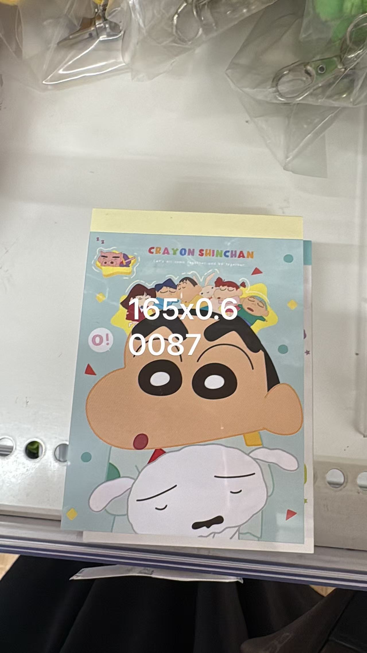 0525 折扣店 蜡笔小新抱着小白 便签本