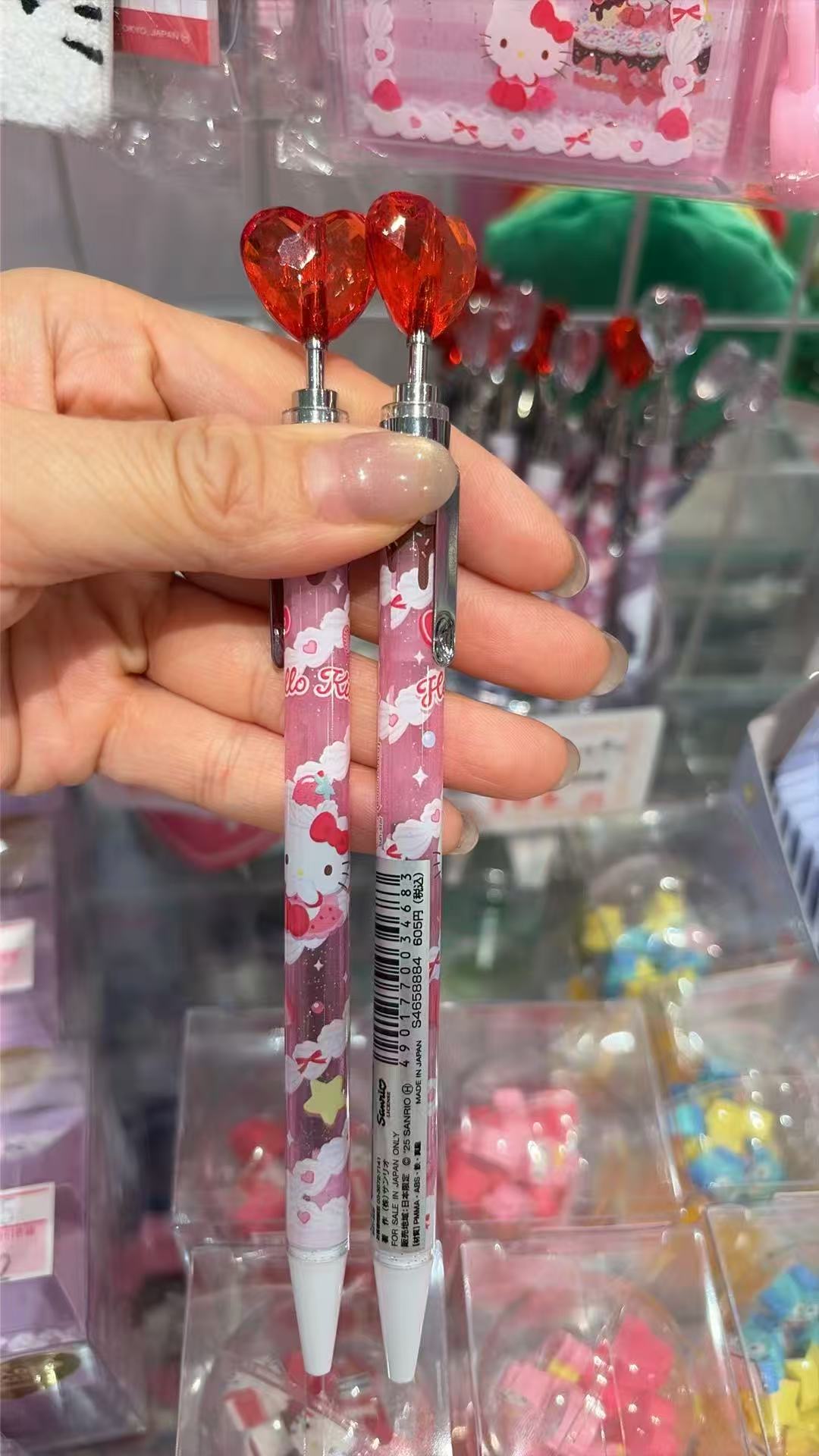0527 三丽欧kt 爱心 红色 圆珠笔