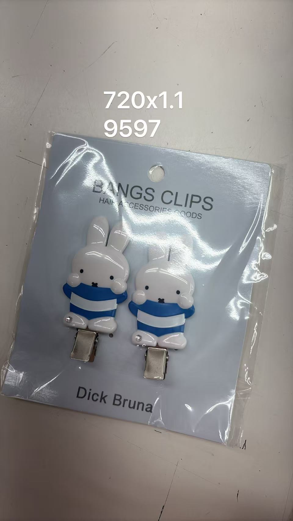 0528 折扣店 米菲 穿蓝白条纹衣服 发夹 一对