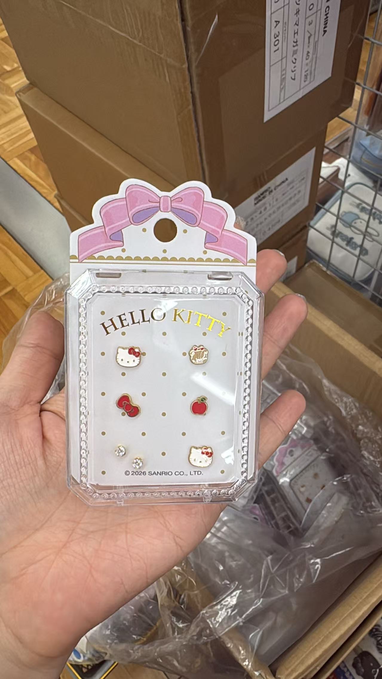 0530 折扣店 三丽鸥kt耳钉套装