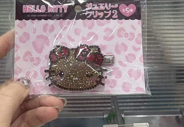 0604  Hello Kitty满钻眨眼发夹