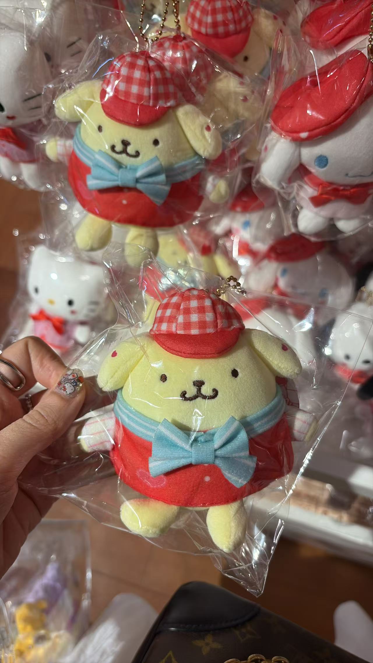  5汇 0605 三丽鸥 布丁狗 红格子毛绒挂件