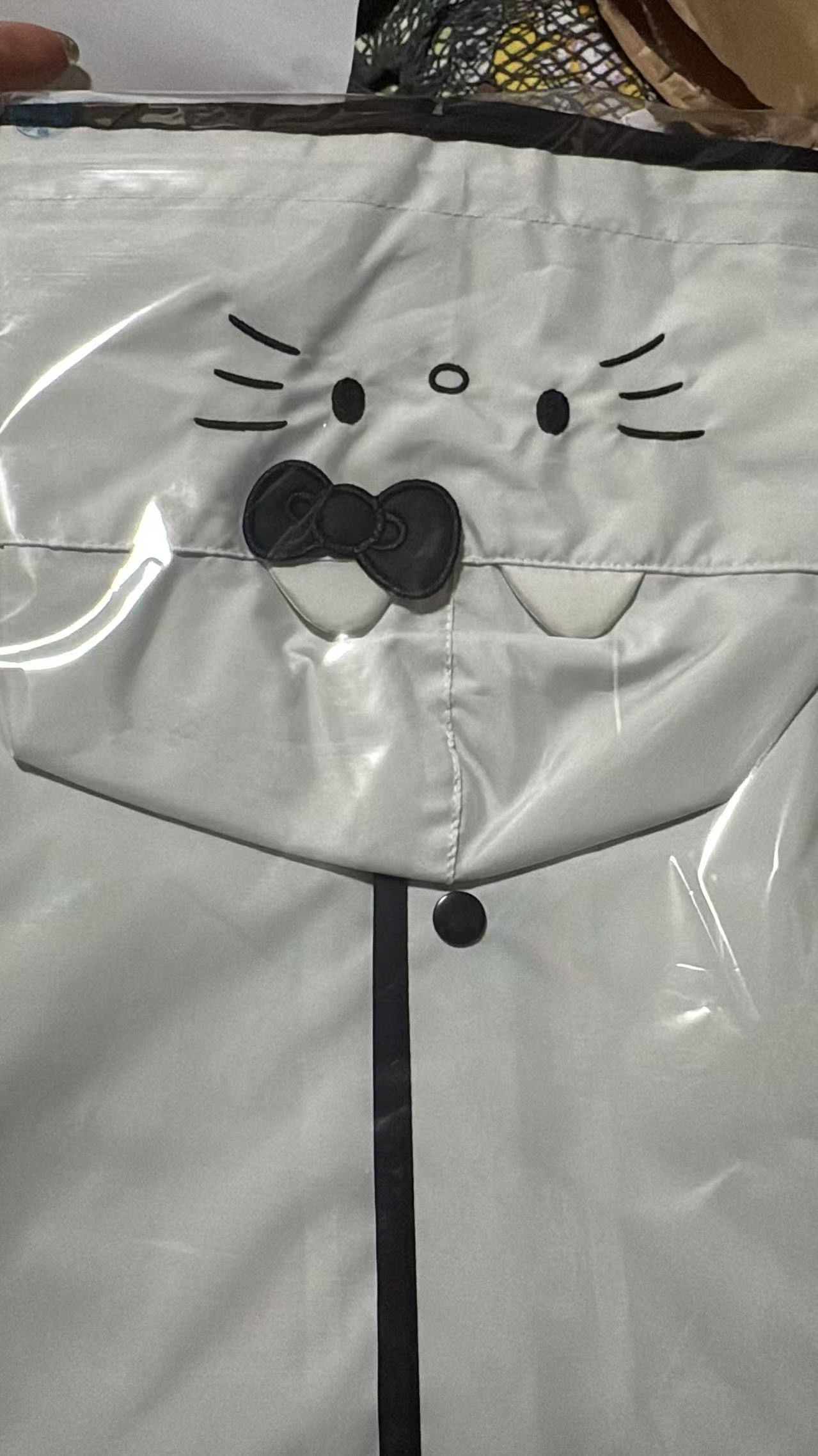 5汇0610 三丽鸥 kt联名雨衣白色