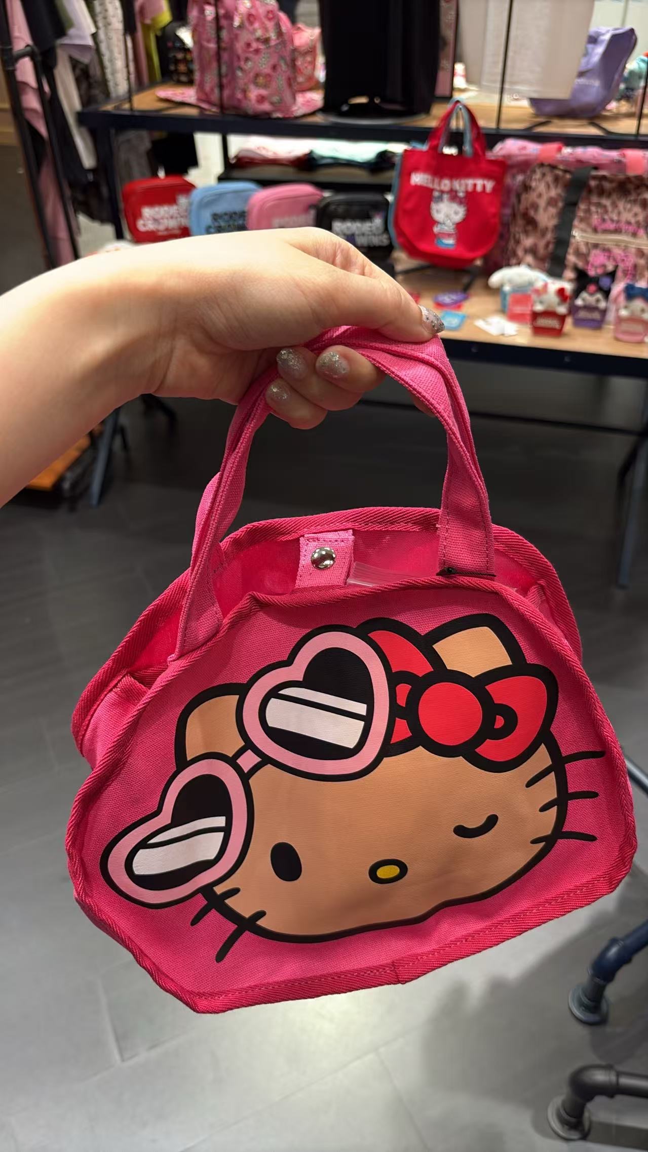 0717 48汇 三丽鸥手提包