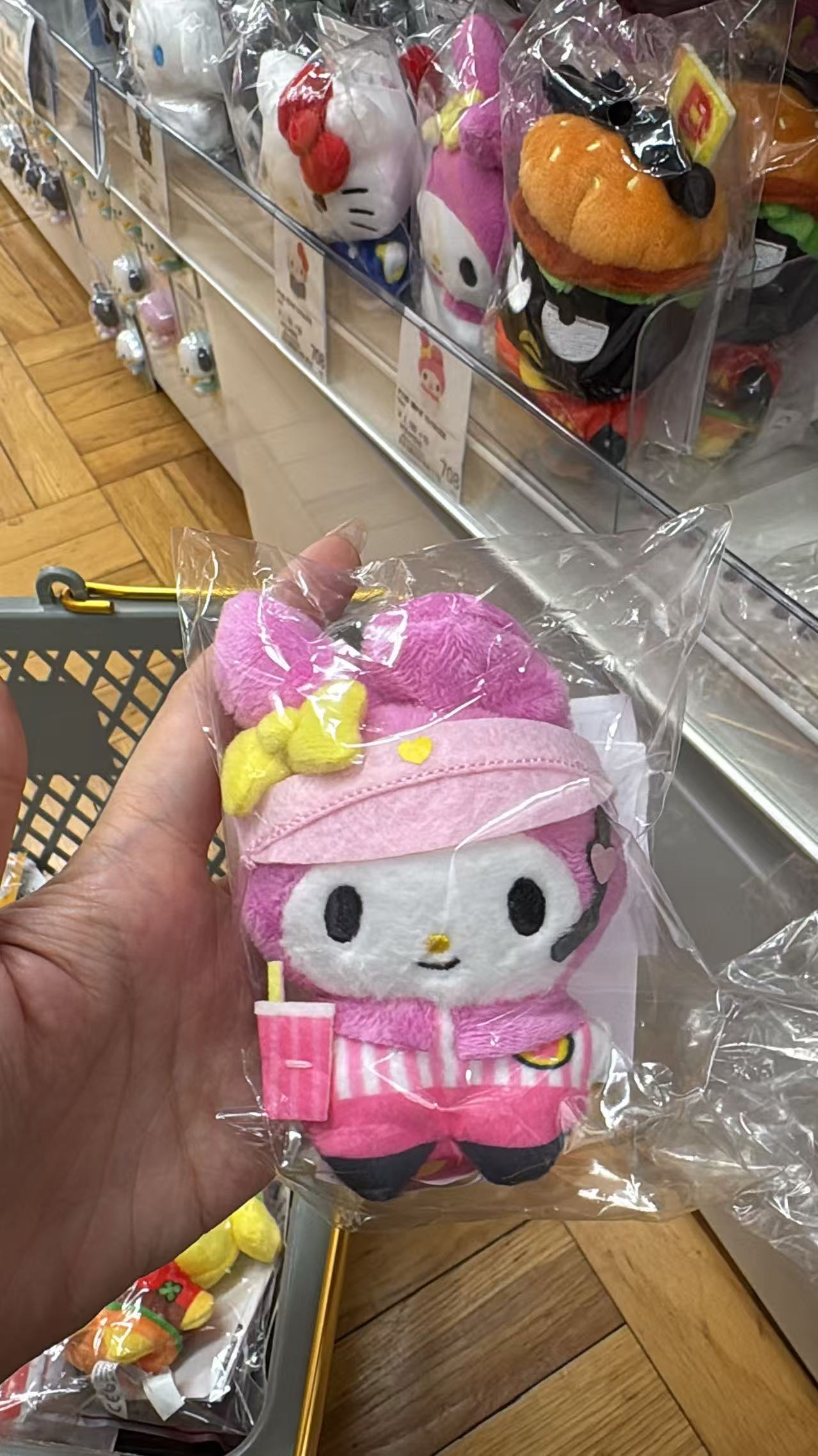 0813 折扣店 三丽鸥 毛绒挂件