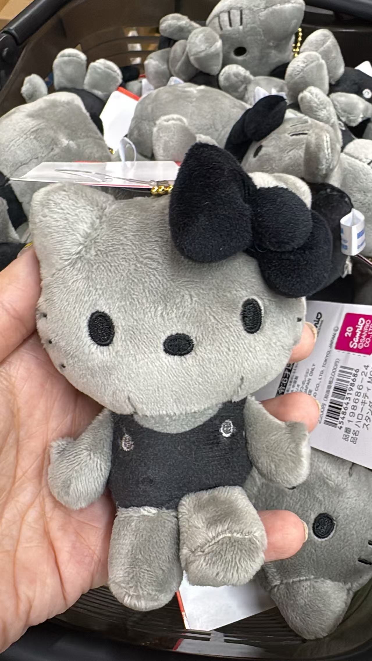 0821 特价5汇 三丽欧 毛绒挂件 黑色kt