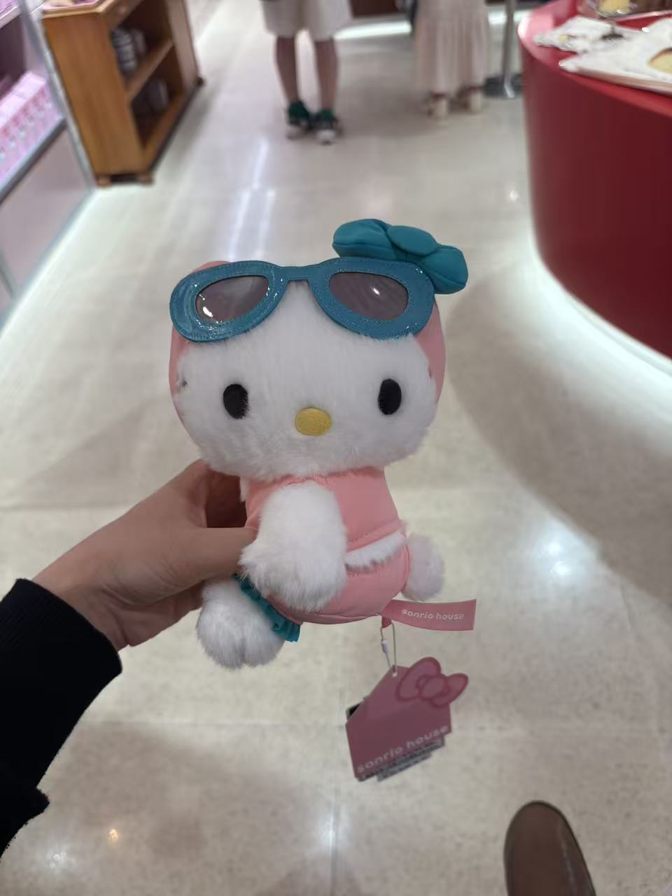 0905 48汇 三丽欧 毛绒公仔 蓝色眼镜 