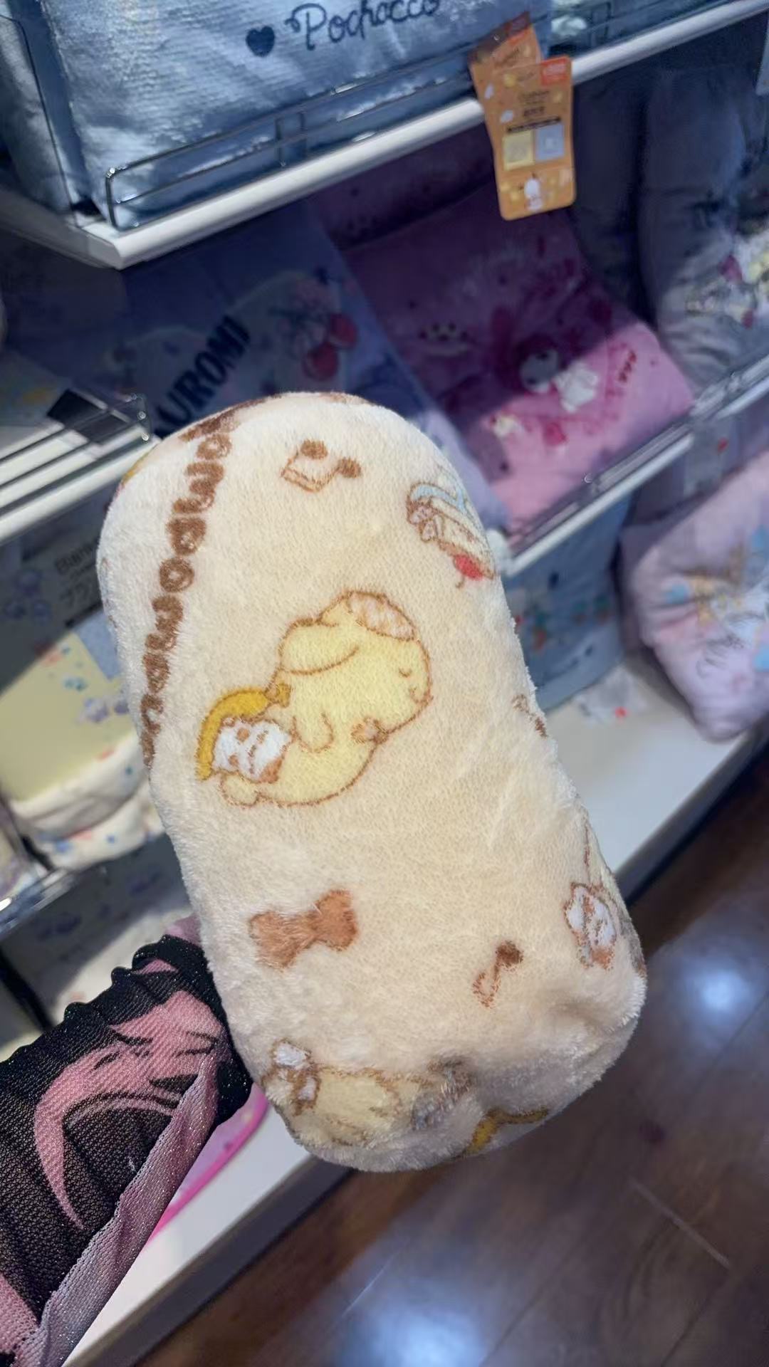 0911 百元店 三丽鸥 布丁狗黄色抱枕