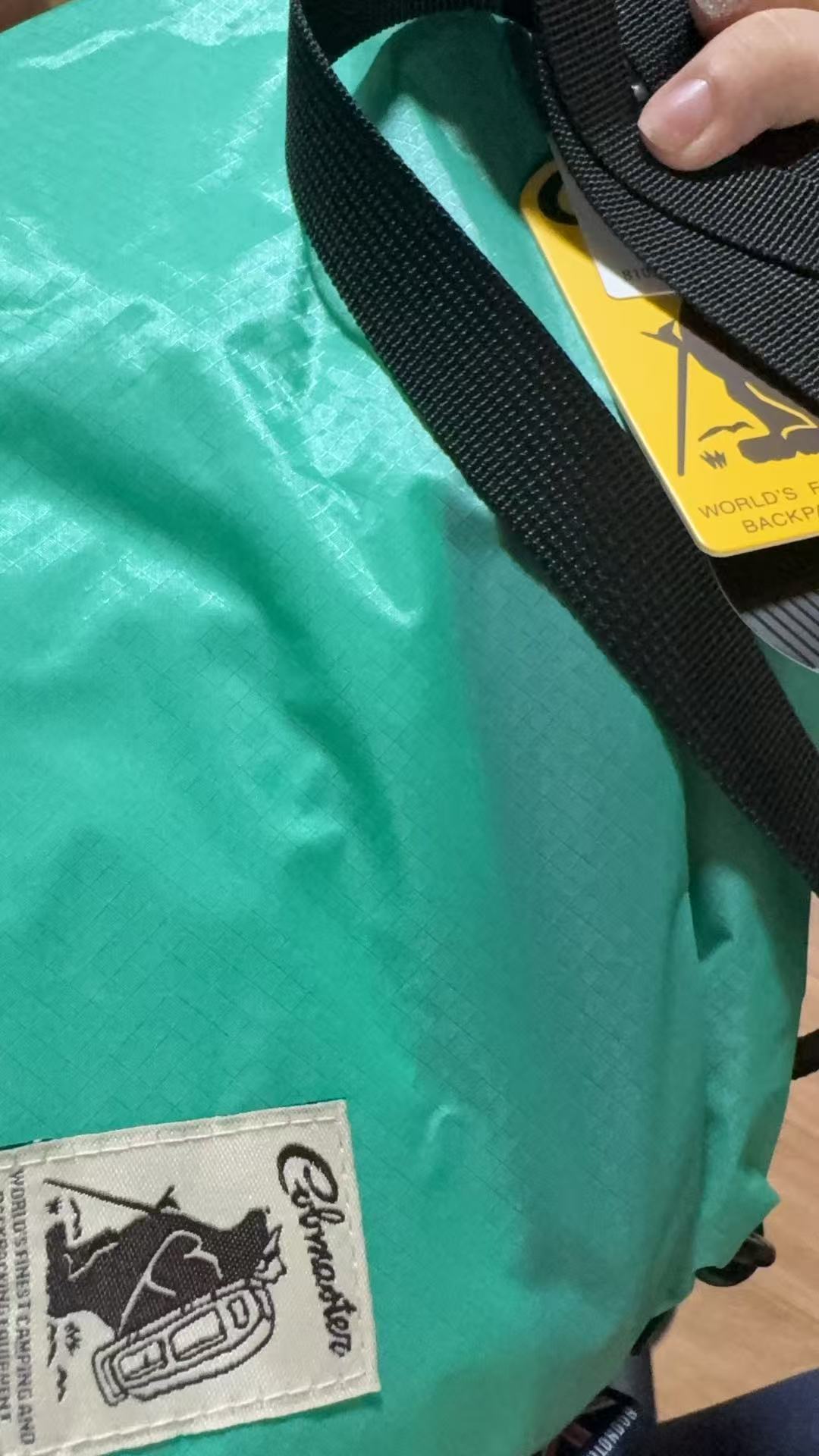 折扣店 黑熊绿色斜挎包