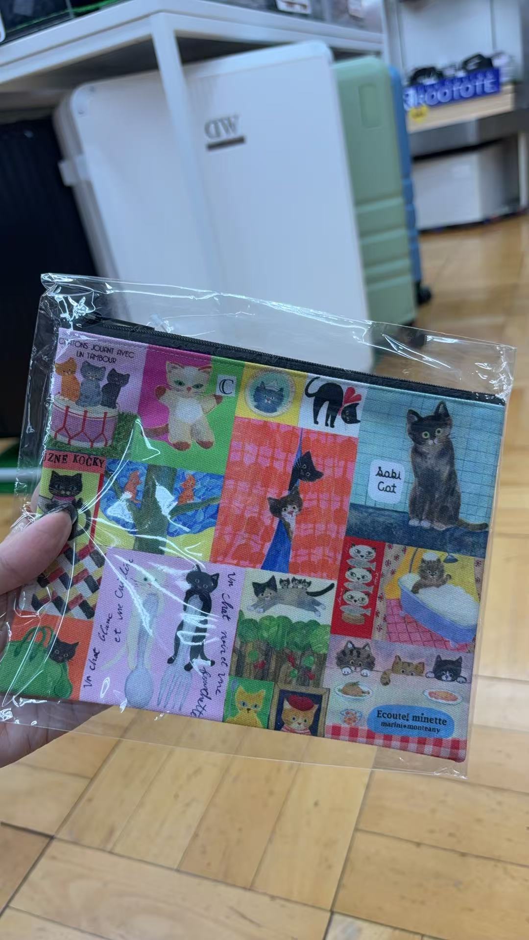 1015 折扣店 marini montany 拼贴猫咪插画笔袋收纳包